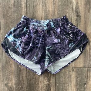 Lululemon Hotty Hot Shorts 2.5”